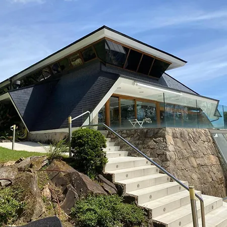 Arlington Real Estate Vigo Villa *